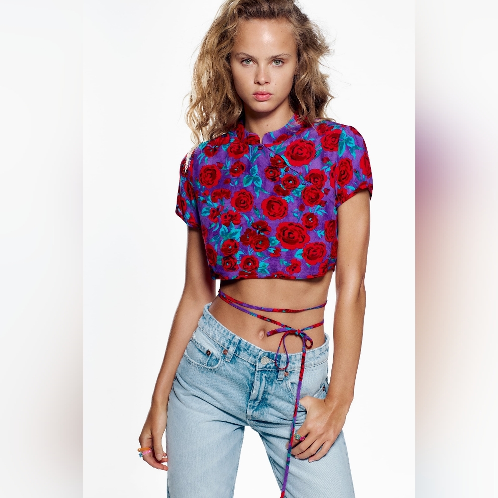 PRINTED CROP TOP